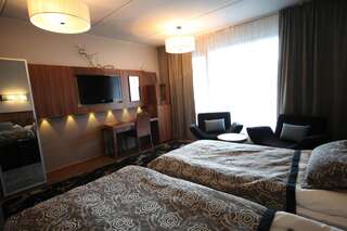 Отель Levi Hotel Spa Леви Улучшенный двухместный номер с 2 отдельными кроватями-1